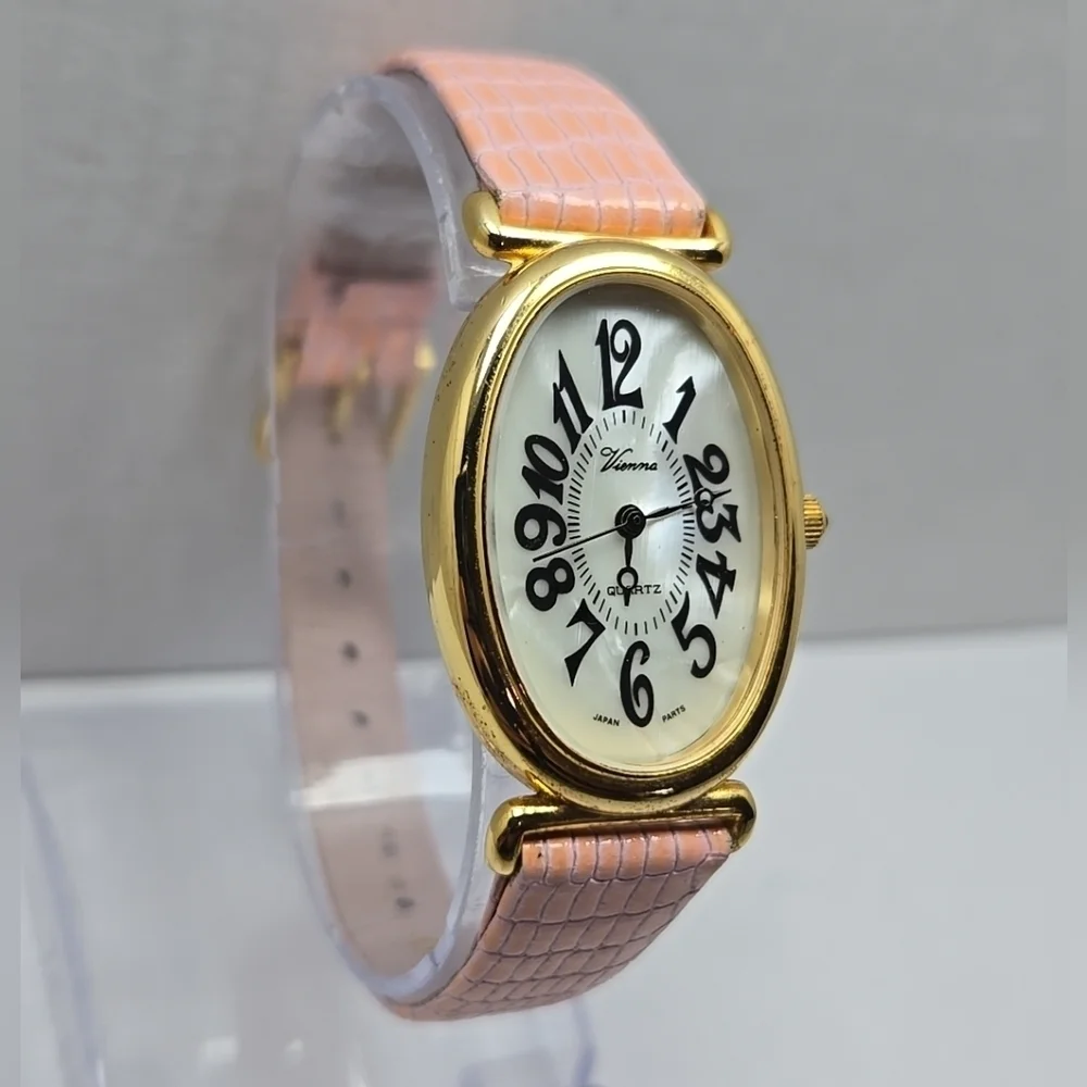 Womens Vintage Vienna Watch Classic Luxury Gold Tone Pink Leather New Battery